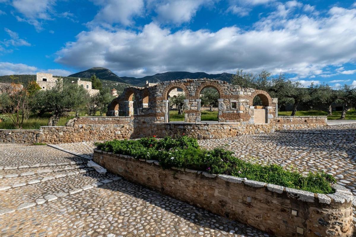Tzokeika Traditional Settlement Riglia Buitenkant foto
