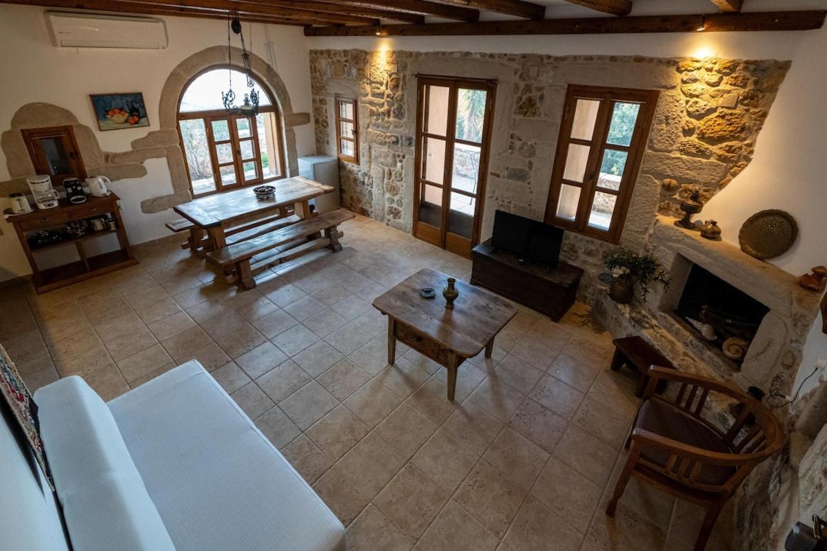 Tzokeika Traditional Settlement Riglia Buitenkant foto